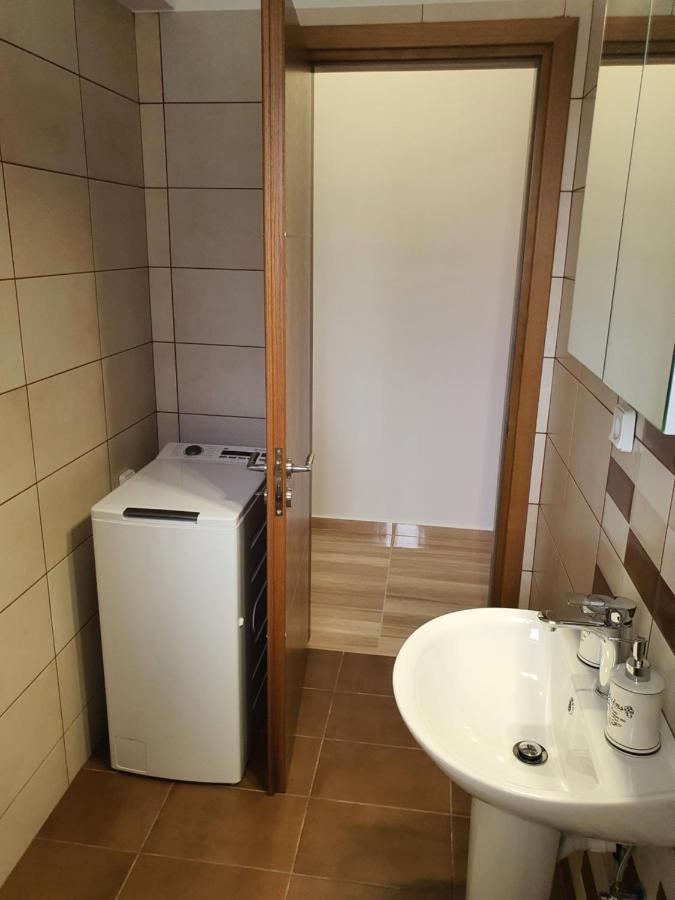 Perama View Apartment